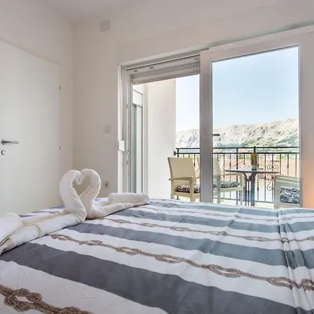 Tolle In Mit Eigenem Balkon By Interhome