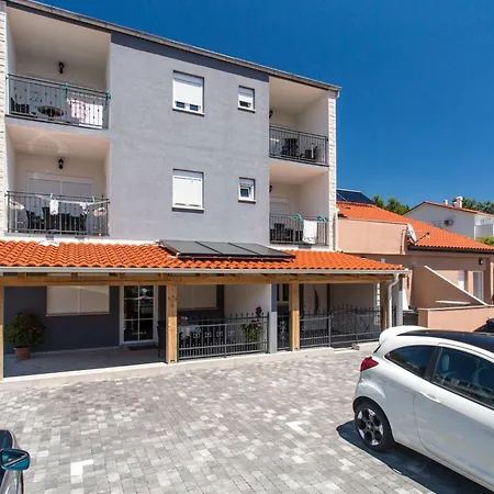 Tolle In Mit Eigenem Balkon By Interhome