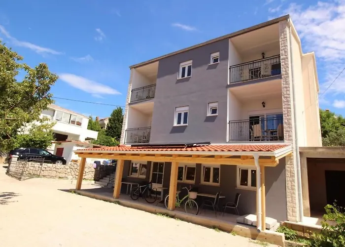 Tolle In Mit Eigenem Balkon By Interhome アパート *