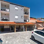 Tolle In Mit Eigenem Balkon By Interhome
