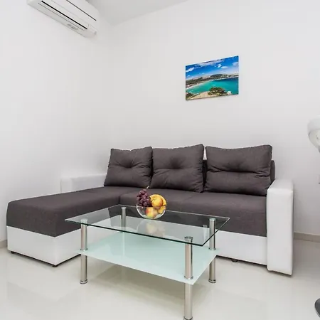 Tolle In Mit Eigenem Balkon By Interhome