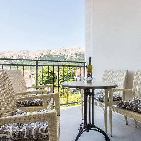 Tolle In Mit Eigenem Balkon By Interhome Apartament Baška