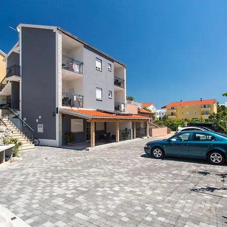 Tolle In Mit Eigenem Balkon By Interhome Apartament *