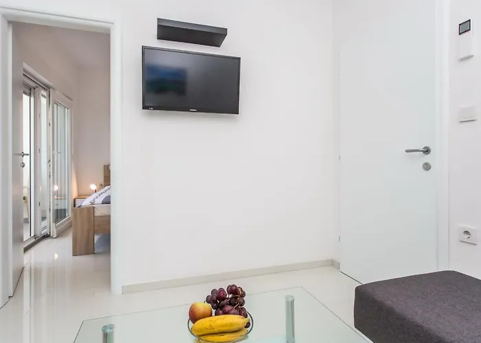 Tolle In Mit Eigenem Balkon By Interhome Apartamento