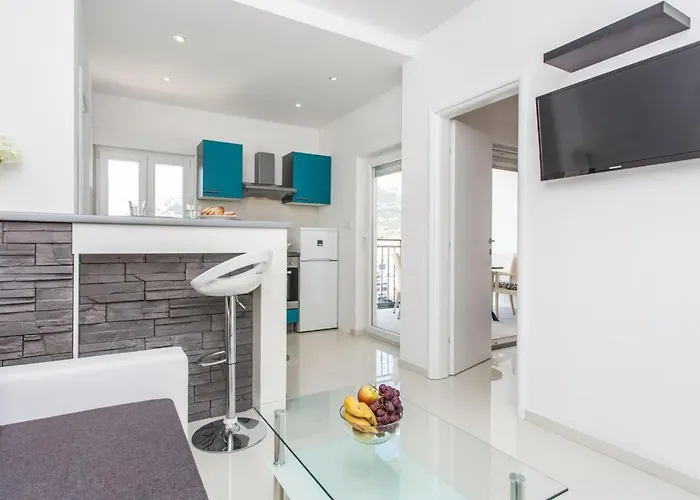 Tolle In Mit Eigenem Balkon By Interhome *