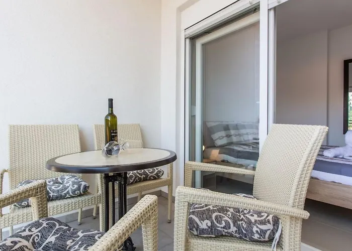 Tolle In Mit Eigenem Balkon By Interhome